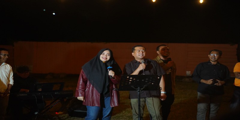 IMG-20240706-WAFoto: Lalu Muhammad Iqbal dan Hj. Indah Dhamayanti Putri0060_copy_800x400 Foto: Lalu Muhammad Iqbal dan Hj. Indah Dhamayanti Putri