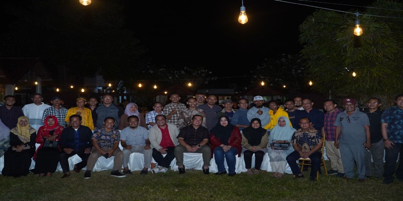 IMG-20240706-WA00Foto: Alumni Jogja Reuni di Hotel Mutmainah Kota Bima62_copy_800x400 Foto: Alumni Jogja Reuni di Hotel Mutmainah Kota Bima