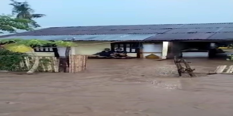 Salah satu rumah warga terdampak banjir di Dusun Jala, Desa Nggembe Salah satu rumah warga terdampak banjir di Dusun Jala, Desa Nggembe