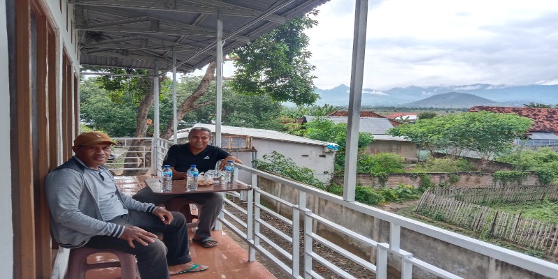 Lantai II Cafe P' Delia Chicken Lantai II Cafe P' Delia Chicken