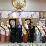 Foto Bersama Gubernur NTB dan Ketua Organisasi Perempuan