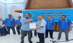 IMG-20250801-WA0046_copy_800x400 Moment pelantikan pengurus PWI Kabupaten Bima
